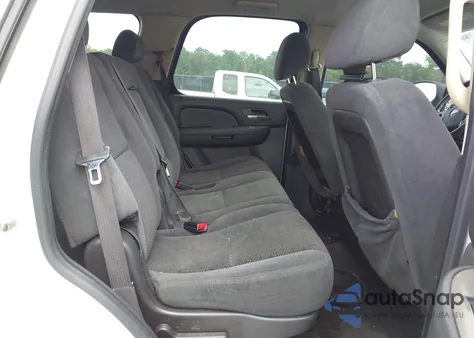 2008 Chevrolet Tahoe Ls z USA, uszkodzony, nr VIN 1GNFC13C08R128220